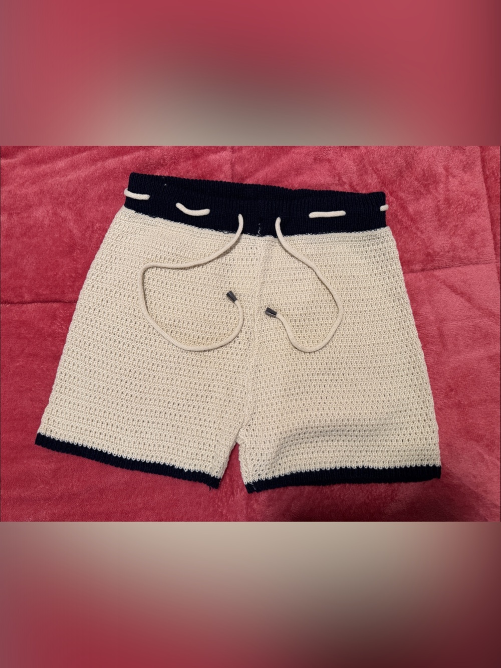 Textured Knit Athletic Shorts with Contrast Waist - Cream/Black